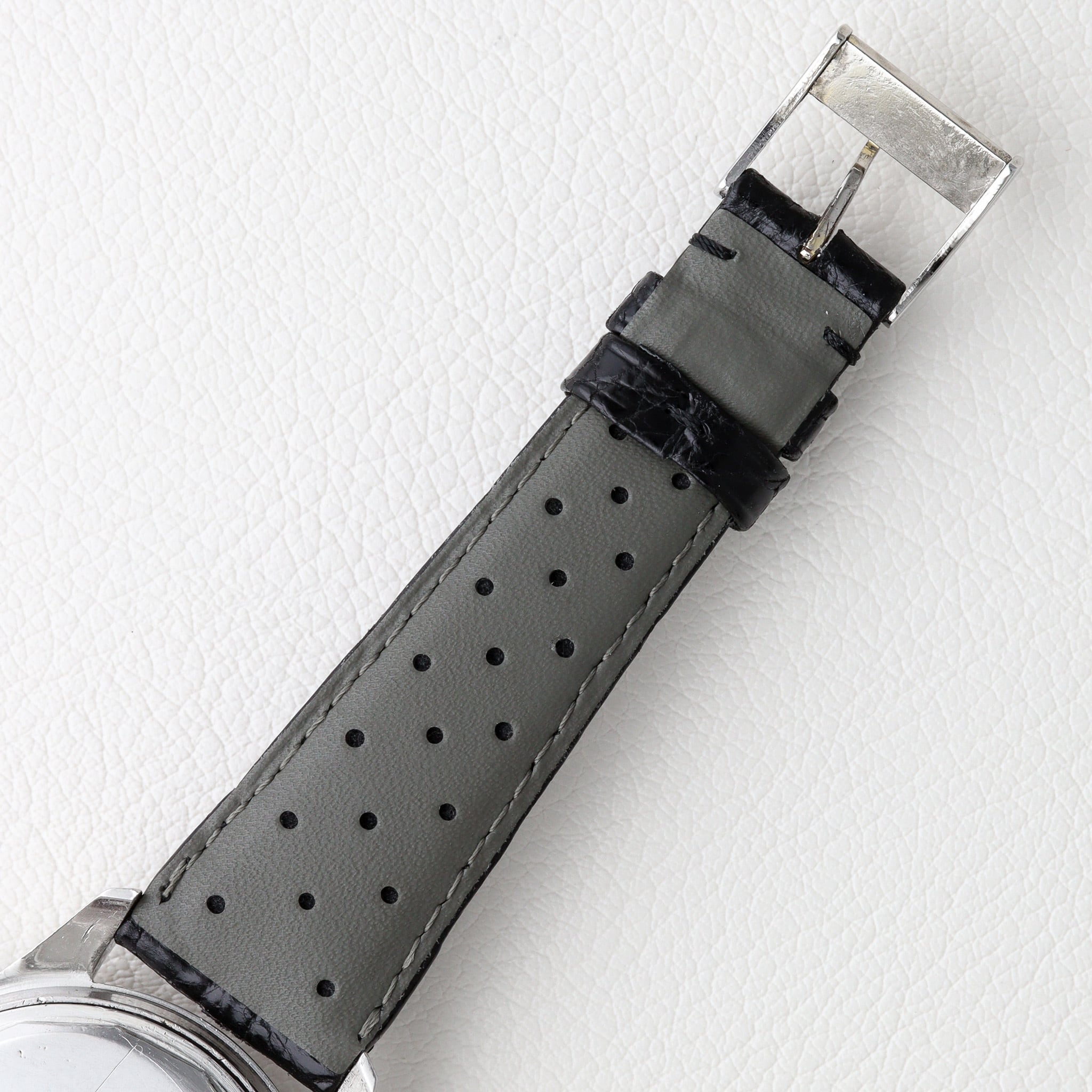 ユニバーサル トリコンパックス tri-compax クロノグラフ 手巻き Ref.222100‐1