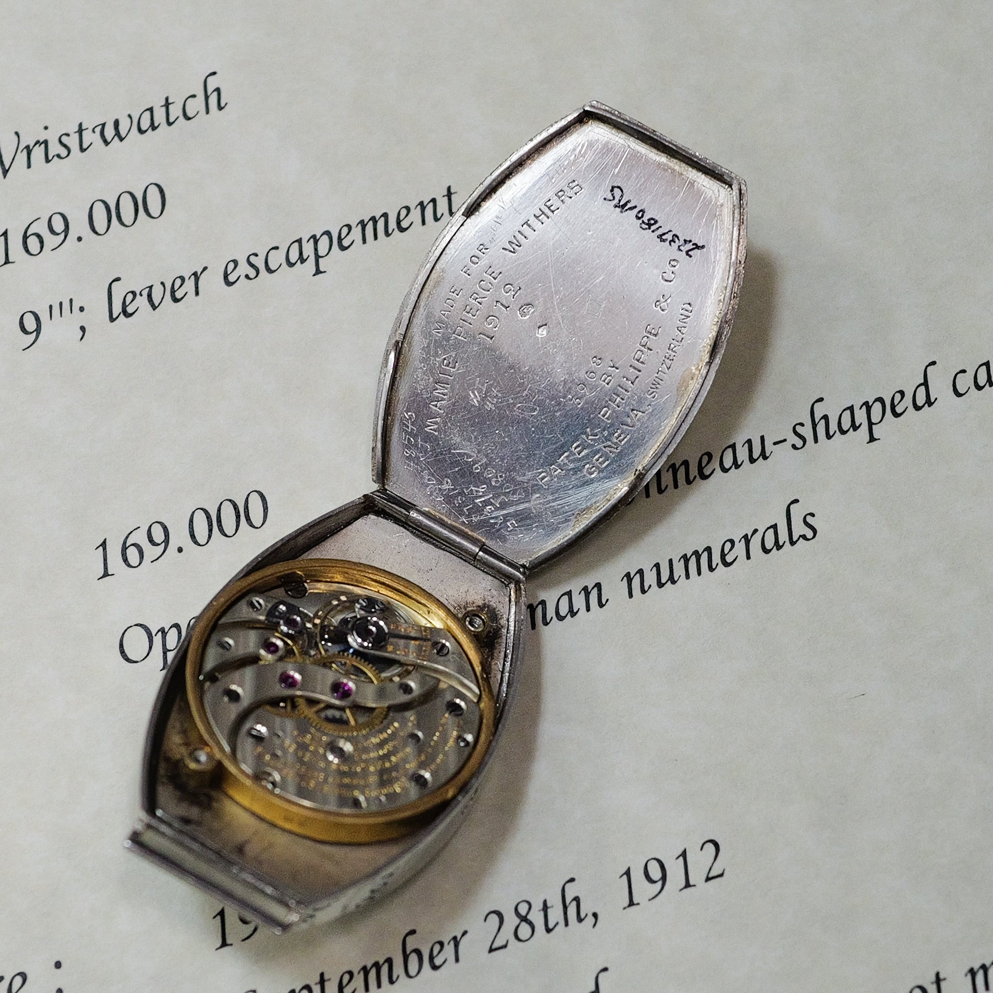 パテックフィリップ 1911年製 トノー プラチナ ダイアモンド 手巻き アーカイブ付き