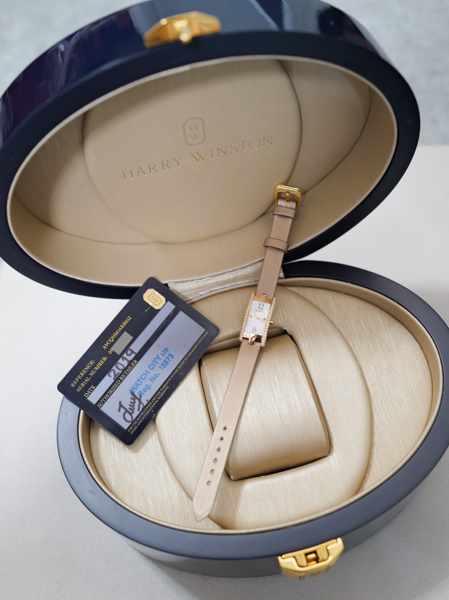 Harry Winston Avenue PG Mother-of-Pearl Dial Genuine Diamonds
