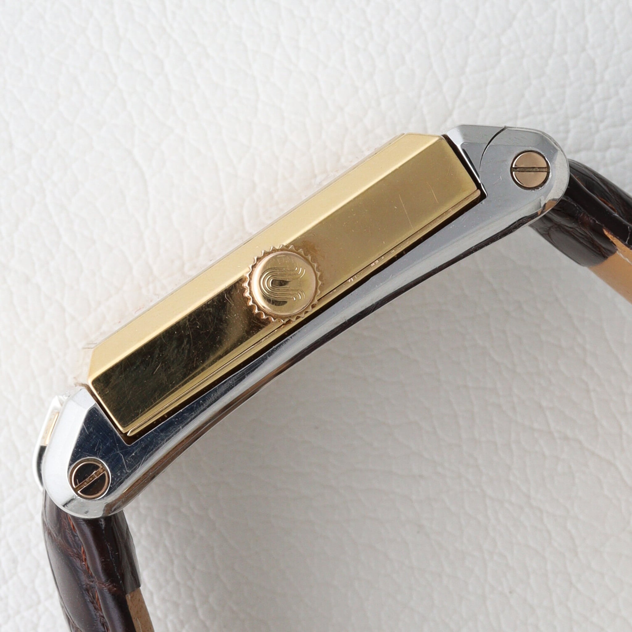 UNIVERSAL GENEVE ゴールデンヤヌスカブリオレ 042.400