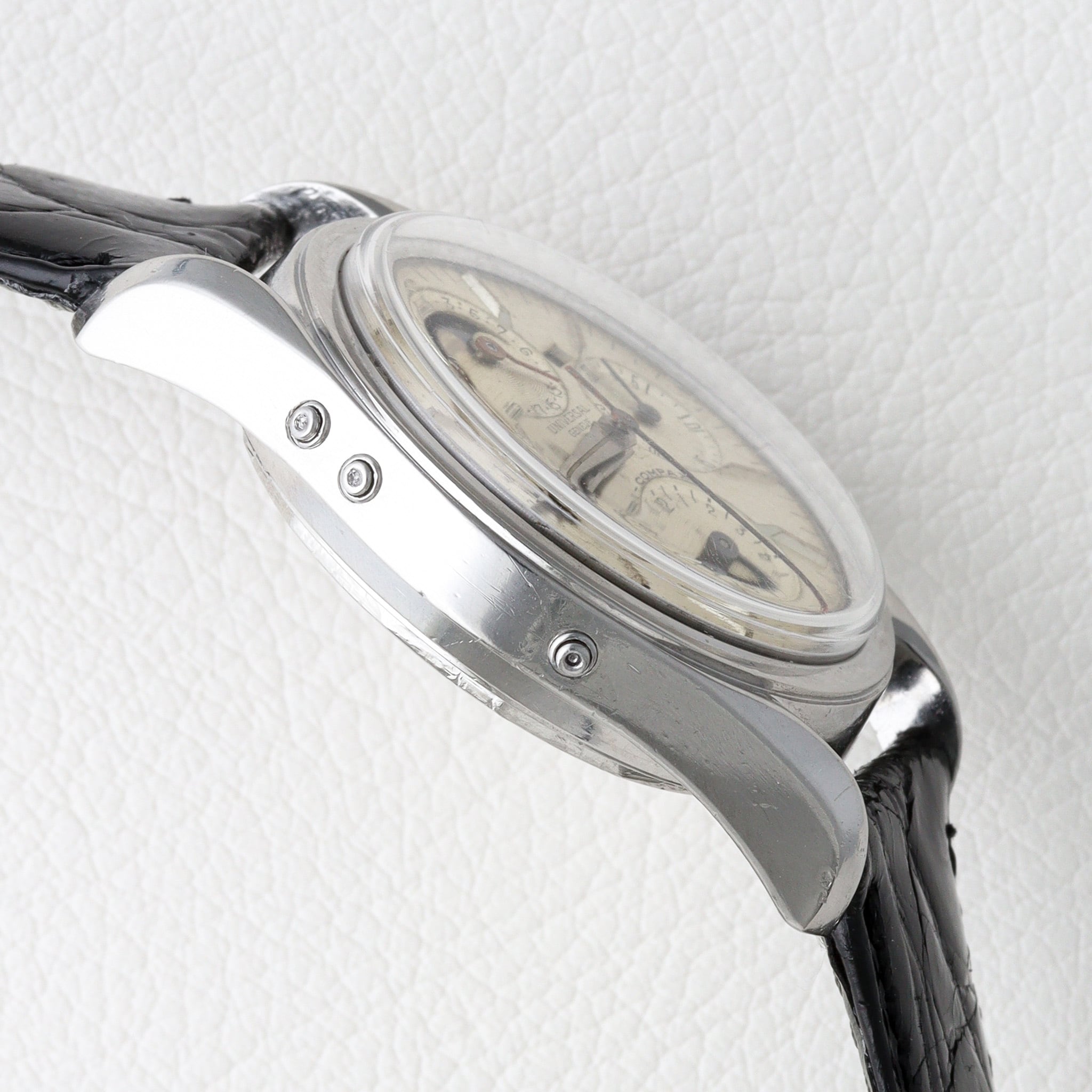 ユニバーサル トリコンパックス tri-compax クロノグラフ 手巻き Ref.222100‐1