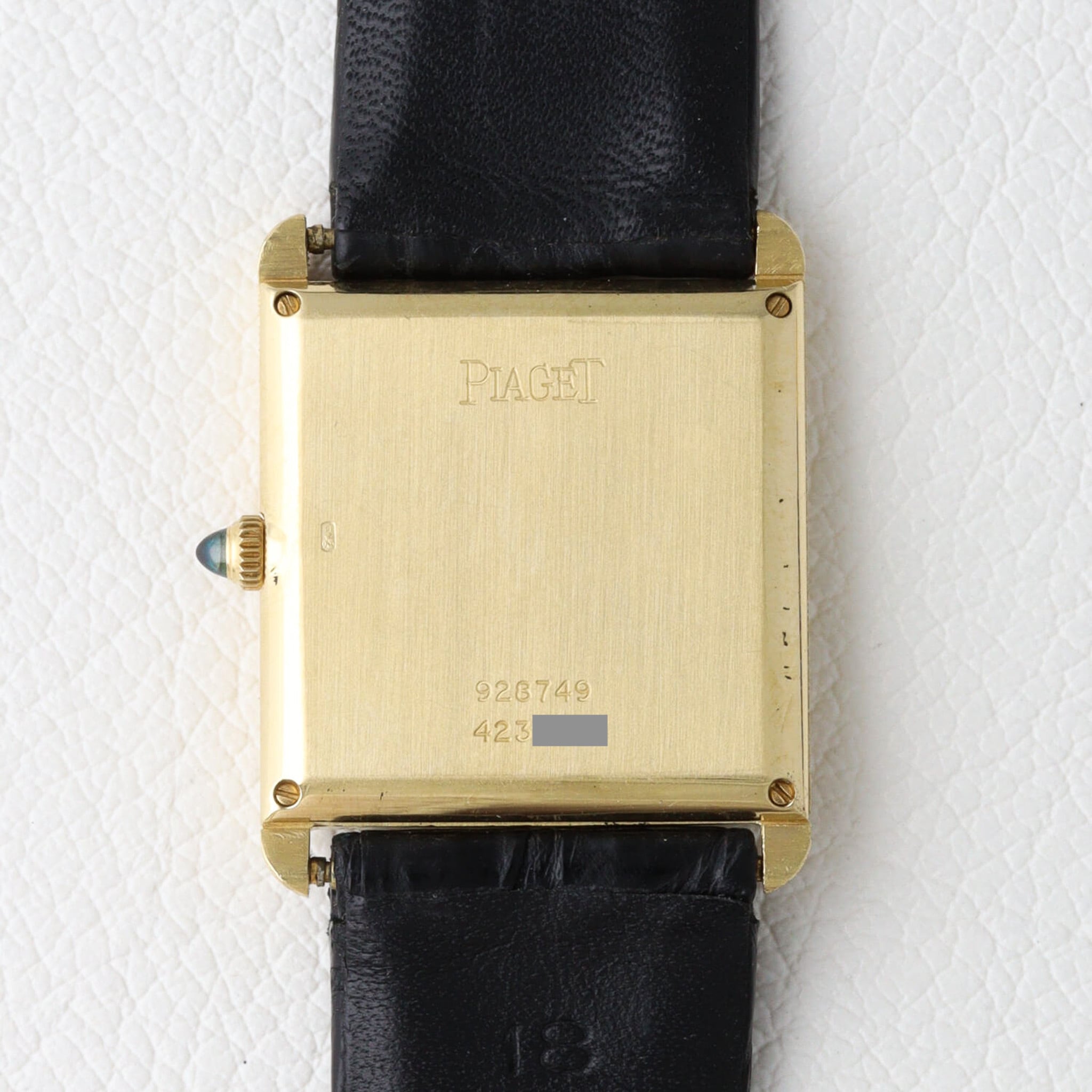 ピアジェ ヴィンテージ タンク LM 金無垢 手巻き 1980年代model Cal.9P2 薄型ムーヴメント