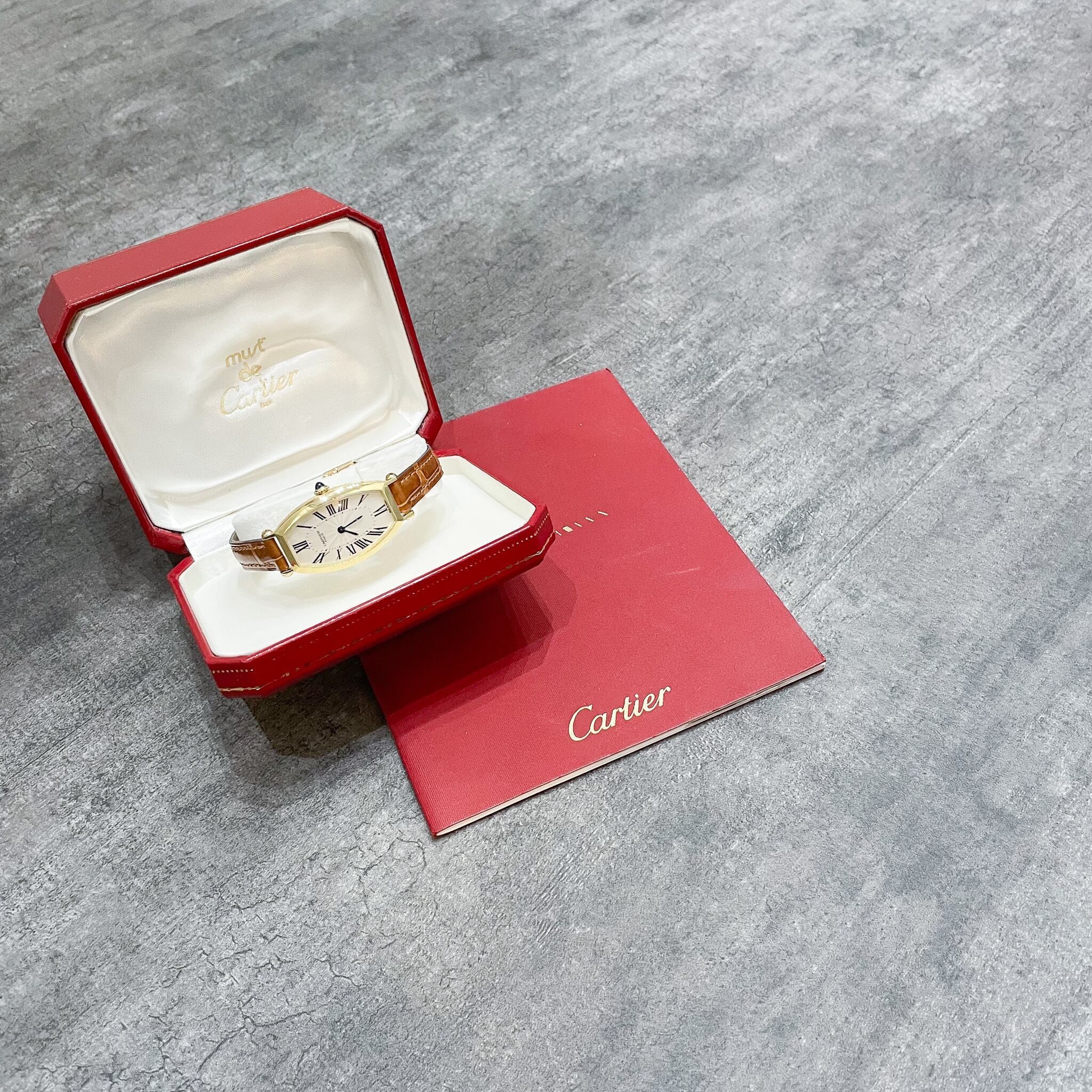 カルティエ トノー CPCP SM 手巻き ref.2451B