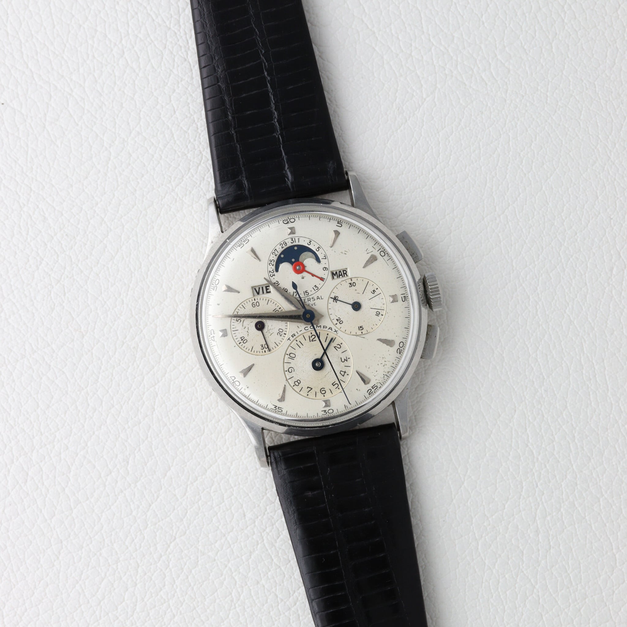 ユニバーサル トリコンパックス tri-compax クロノグラフ 手巻き ref.22279