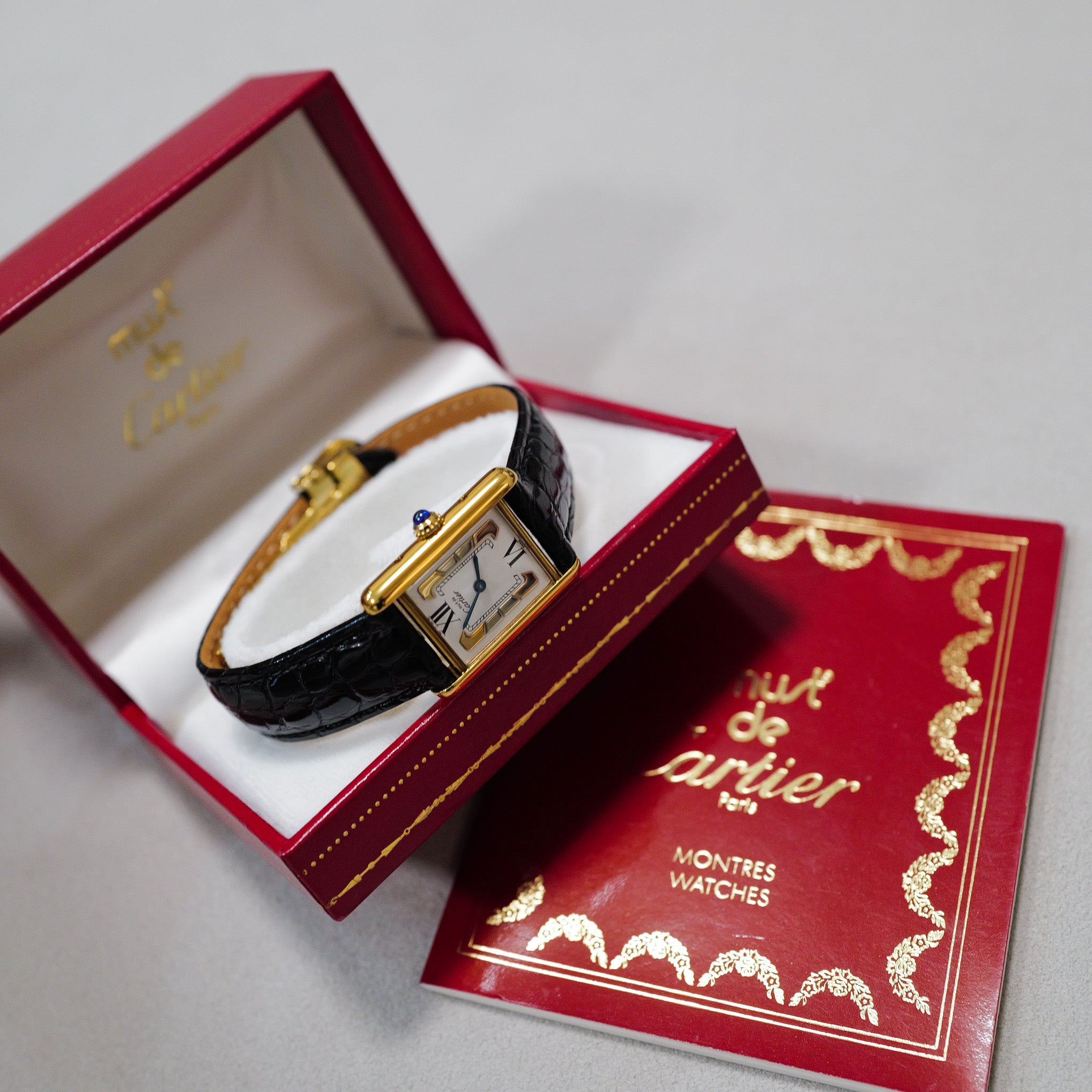 Cartier / Must de Cartier Tank / SM / Quartz / Must Tank SM Trinity Dial
