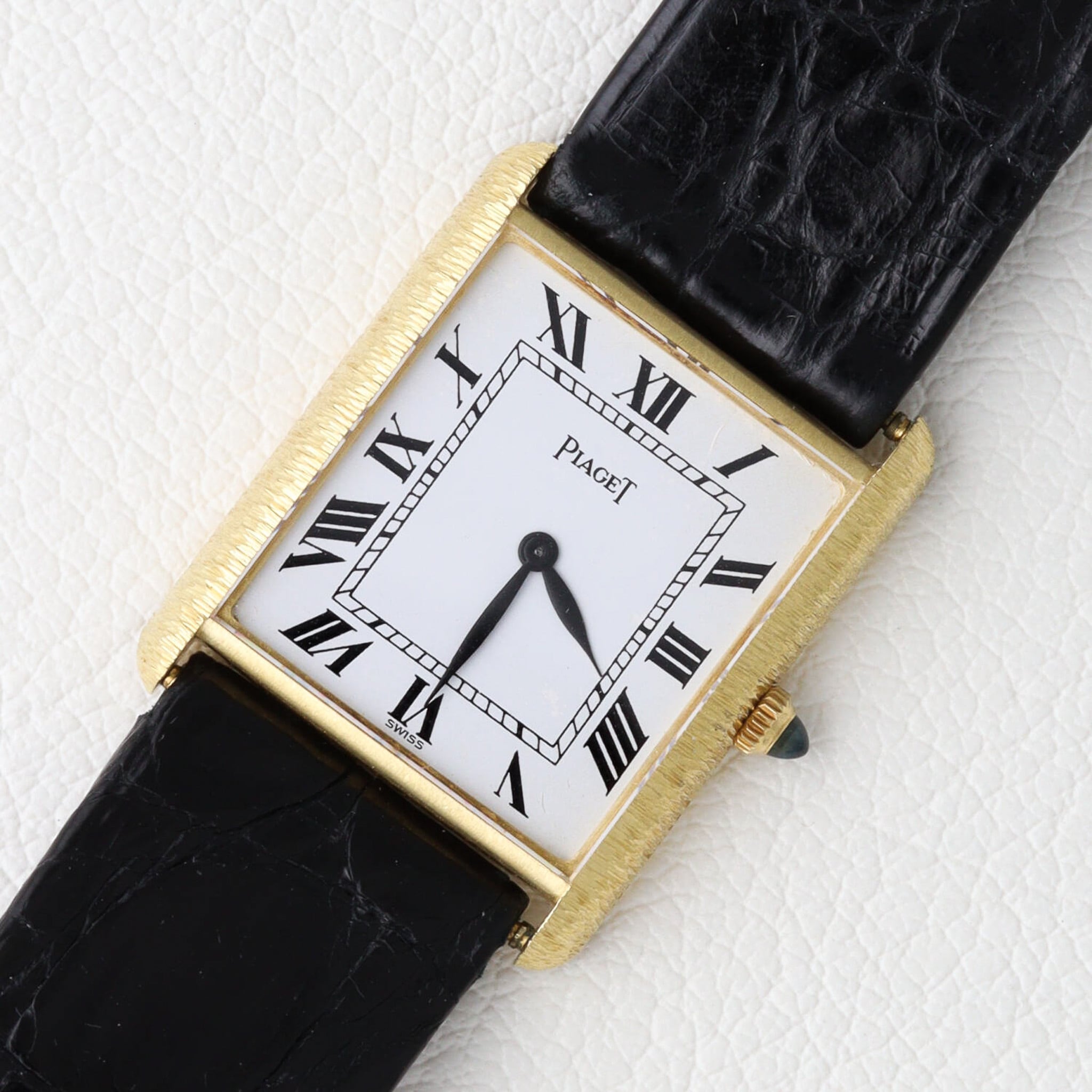 ピアジェ ヴィンテージ タンク LM 金無垢 手巻き 1980年代model Cal.9P2 薄型ムーヴメント
