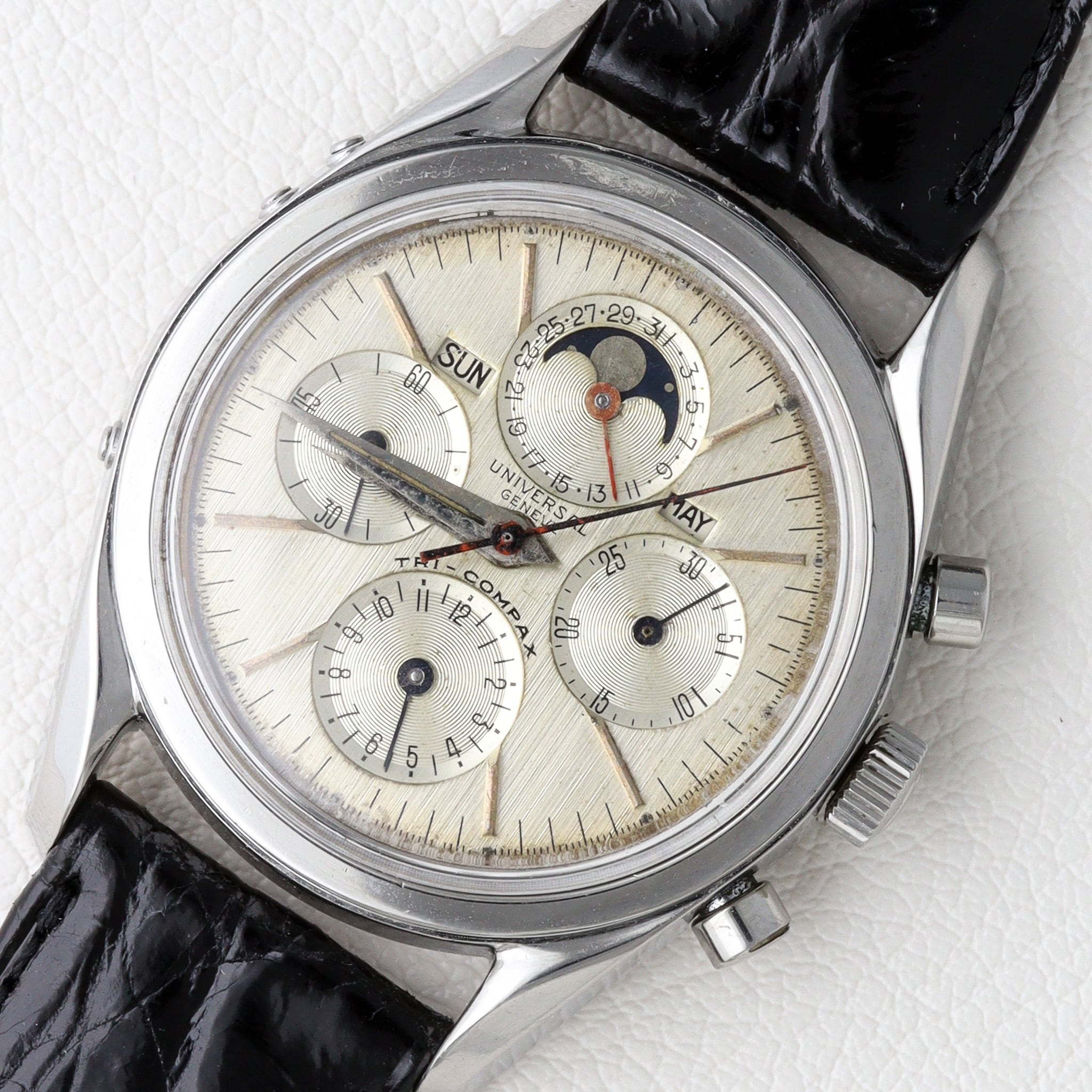 ユニバーサル トリコンパックス tri-compax クロノグラフ 手巻き Ref.222100‐1